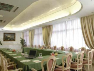 Royal Plaza