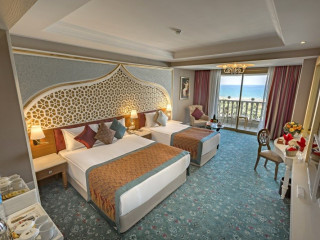 ROYAL TAJ MAHAL  HOTEL