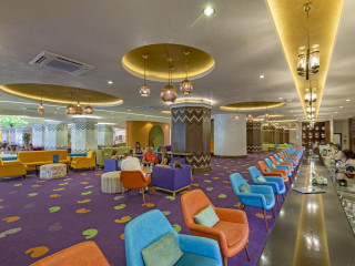 ROYAL TAJ MAHAL  HOTEL