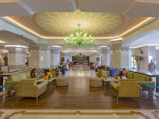 ROYAL TAJ MAHAL  HOTEL