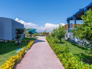 Royal Towers Hotel Lara