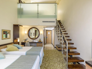 ROYAL WINGS HOTEL