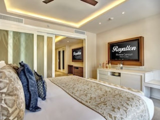 ROYALTON RIVIERA CANCUN AN AUTOGRAPH COLLECTION ALL-INCLUSIVE RESORT AND CASINO