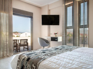 Royalty Suites Loft Halkidiki
