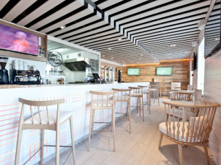 Ryans La Marina