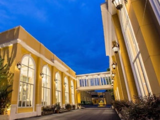 S BANGKOK NAVAMIN (SHA)