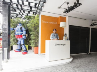 S BOX SUKHUMVIT 31 (SHA)