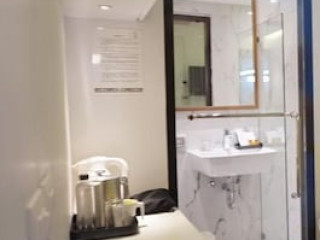 S BOX SUKHUMVIT 31 (SHA)