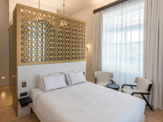 S Paul Hotel