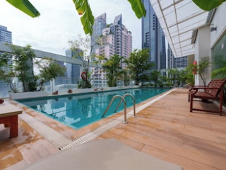 SABAI SATHORN SERVICED APARTMENT