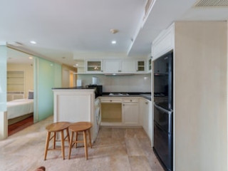 SABAI SATHORN SERVICED APARTMENT