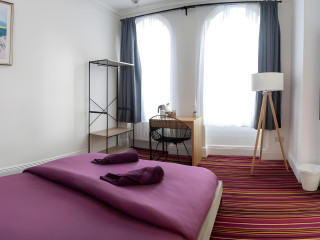 SAFESTAY HOLLAND PARK