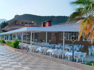 SAILOR'S BEACH CLUB