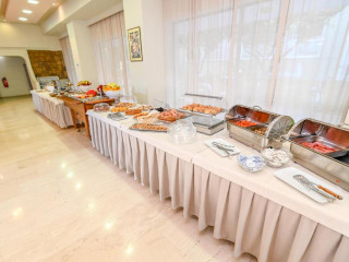 Saint Constantine Hotel