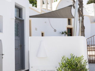 Saint George Cave House Santorini