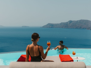 Saint Legendary Suites and Spa Santorini