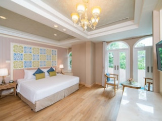 SALIL SUKHUMVIT SOI 8 (SHA)