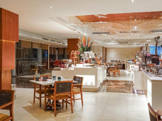 Samabe Bali Suites & Villas