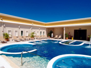 Sandos Caracol Eco Resort