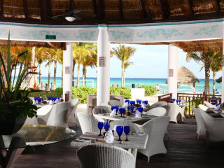 Sandos Caracol Eco Resort