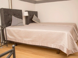 SANTA CHIARA BOUTIQUE