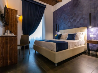 SANTA CHIARA INN