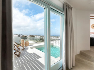 Santo Bloom Luxury Suites