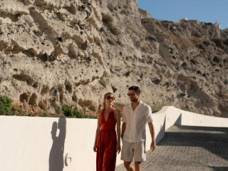 Santo Mine Oia Suites