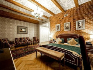 SAPPHIRE BAYIL HOTEL