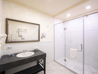 SAPPHIRE BAYIL HOTEL