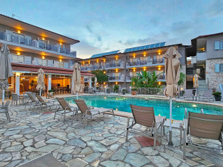 Sarantis Hotel & Suites