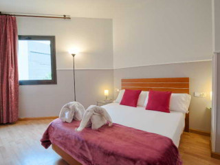 Sata Apartamentos - Park Guell Area
