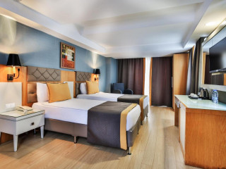 Saturn Palace Resort