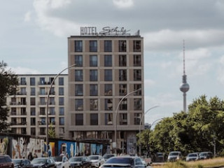 Schulz Hotel Berlin Wall at the East Side Gallery