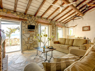 Scirocco & Folitsa Villas