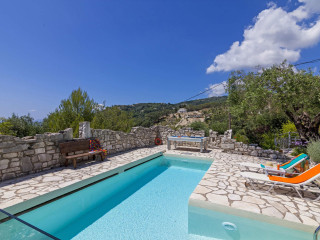 Scirocco & Folitsa Villas