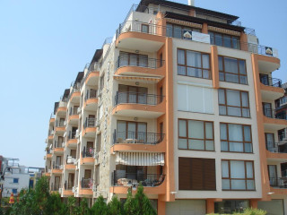 SEA REGAL APART  HOTEL