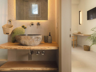 Sea View Studios & Apartments