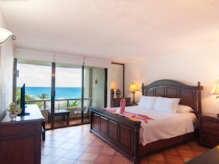 SEASIDE CONDO BY SOLYMAR