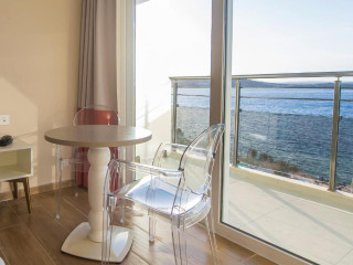 SeaView Hotel