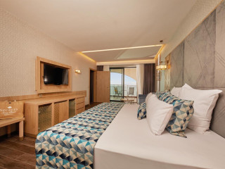 Secrets Sunny Beach Resort & Spa - Adults Only