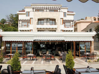 SELENA HOTEL BALCHIK