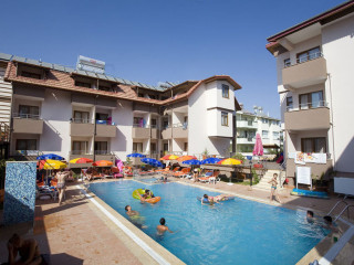 HOTEL GRONES