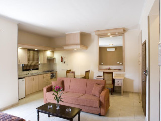 SENATOR HOTEL APARTMENTS