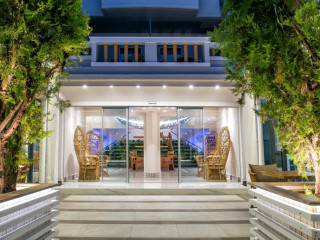 Senses Blue Boutique Hotel 