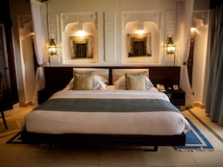 SERENA BEACH HOTEL & SPA