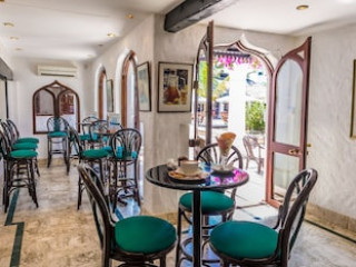 SERENA BEACH HOTEL & SPA