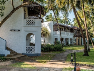 SERENA BEACH HOTEL & SPA