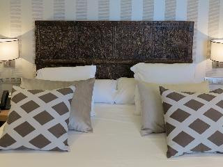 Serennia Exclusive Rooms