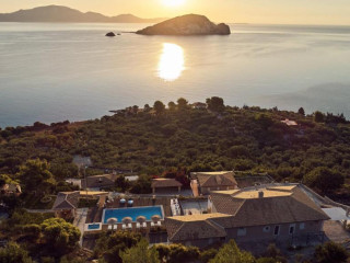 Serenus Luxury Villa